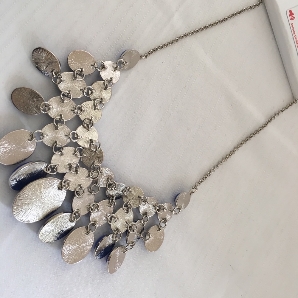 Stunning Bib Necklace blue + silver 18-20” - Picture 7 of 7